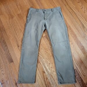 Men's Dockers Classic Straight Fit 34x32 Khaki/Tan Chino Pants